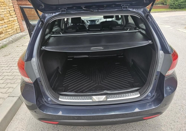 Hyundai i40 cena 44400 przebieg: 92000, rok produkcji 2015 z Lądek-Zdrój małe 631